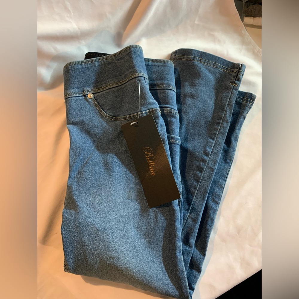 New with tags capri pants with tummy control elastic